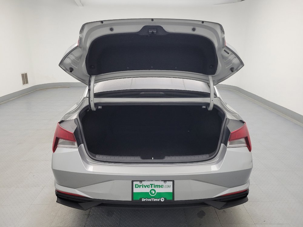 Used 2023 Hyundai Elantra SEL w/ Convenience Package image 29