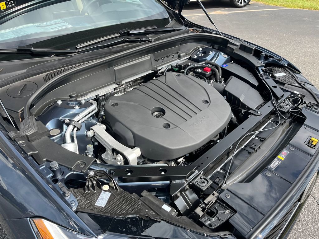 New 2026 Volvo XC60 B5 Plus w/ Protection Package Premier image 27