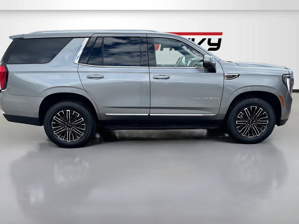Used 2025 GMC Yukon Elevation AWD/4WD image 8