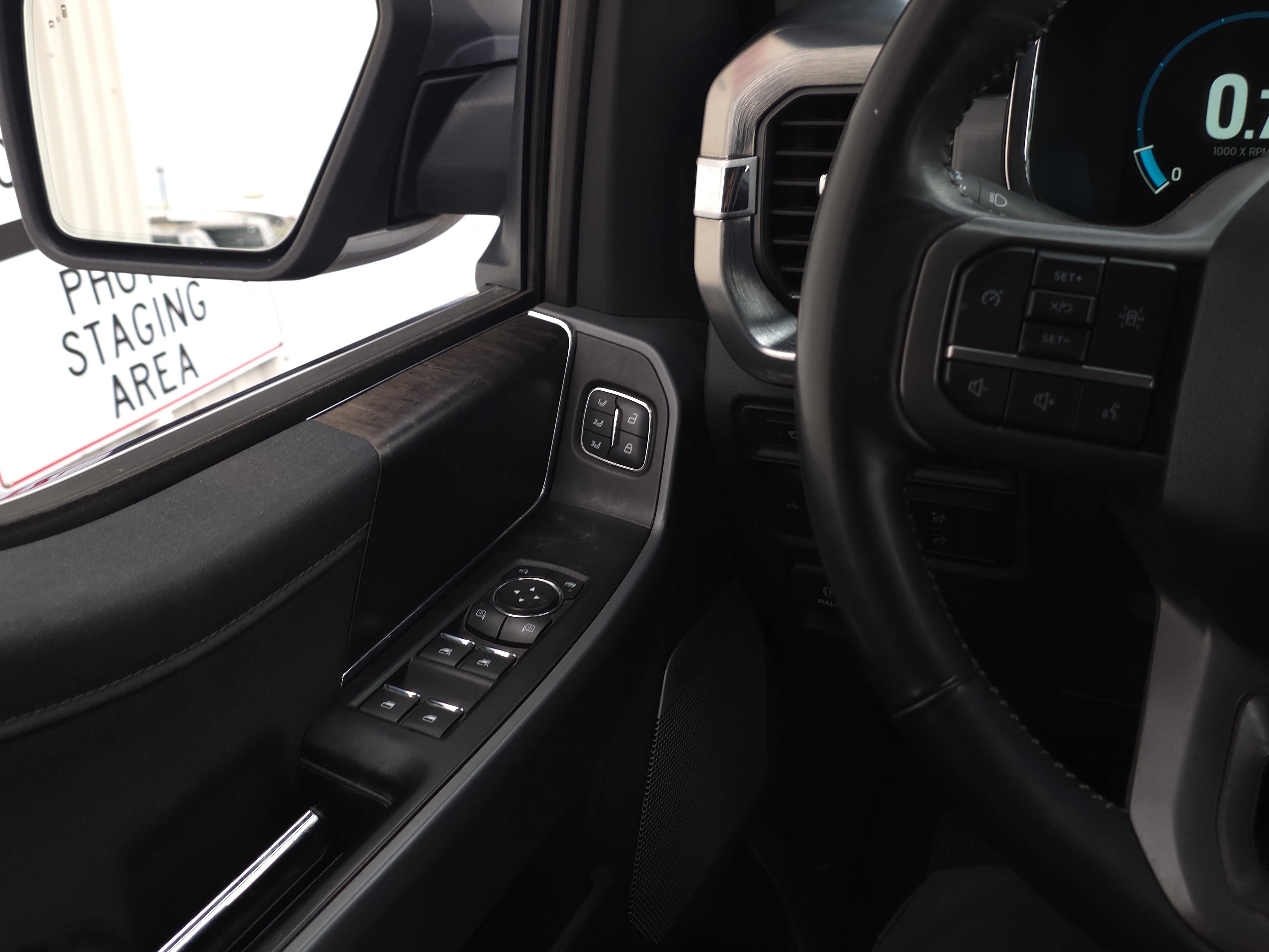 Used 2021 Ford F150 Lariat image 25