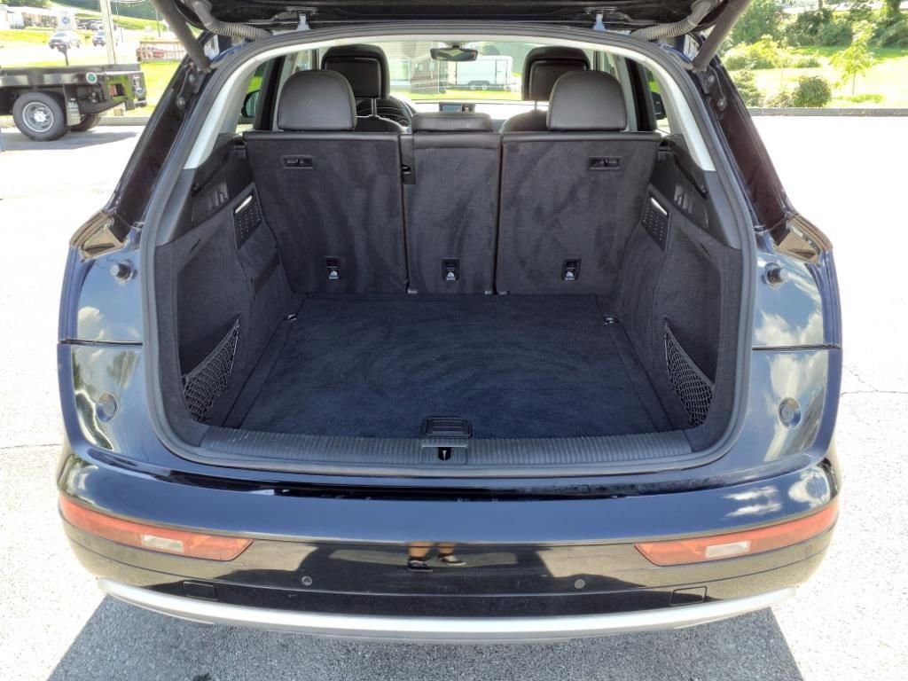 Used 2020 Audi Q5 2.0T Premium image 28