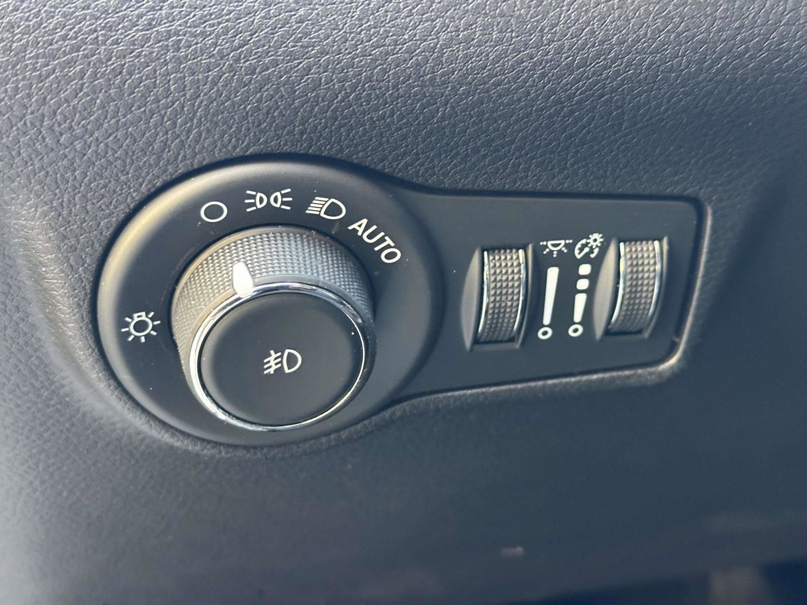 Used 2022 Jeep Compass Latitude w/ Convenience Group image 25