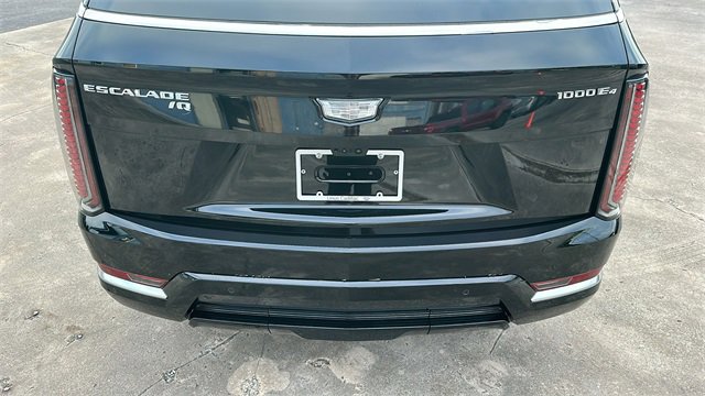 New 2025 Cadillac Escalade IQ Luxury 2 image 13