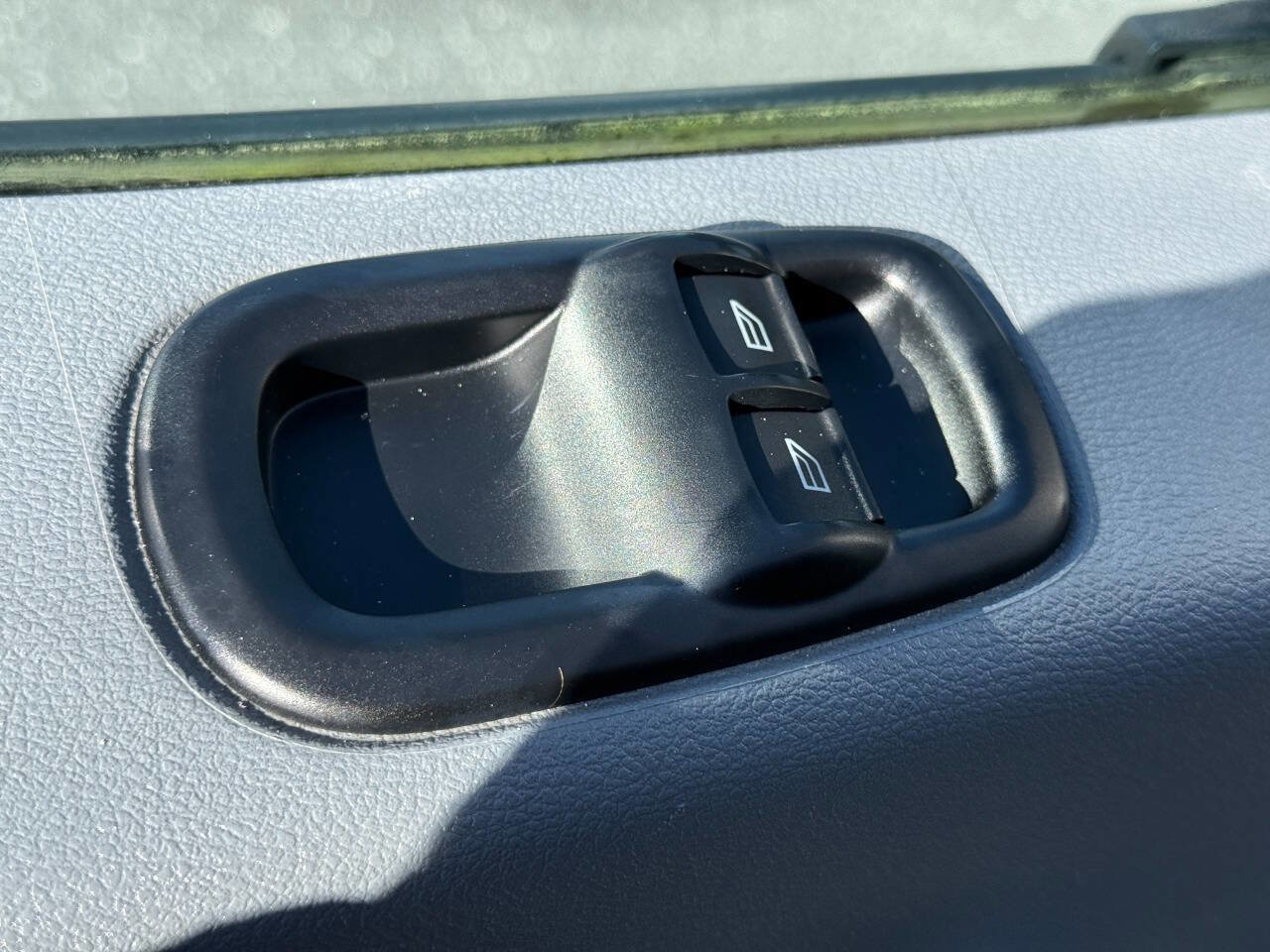 Used 2016 Ford Transit 250 130 Low Roof image 13