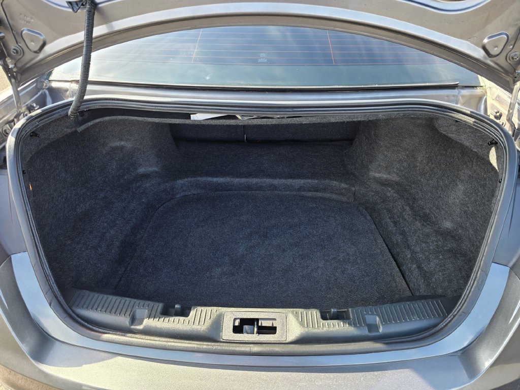 Used 2014 Ford Taurus Limited FWD image 29