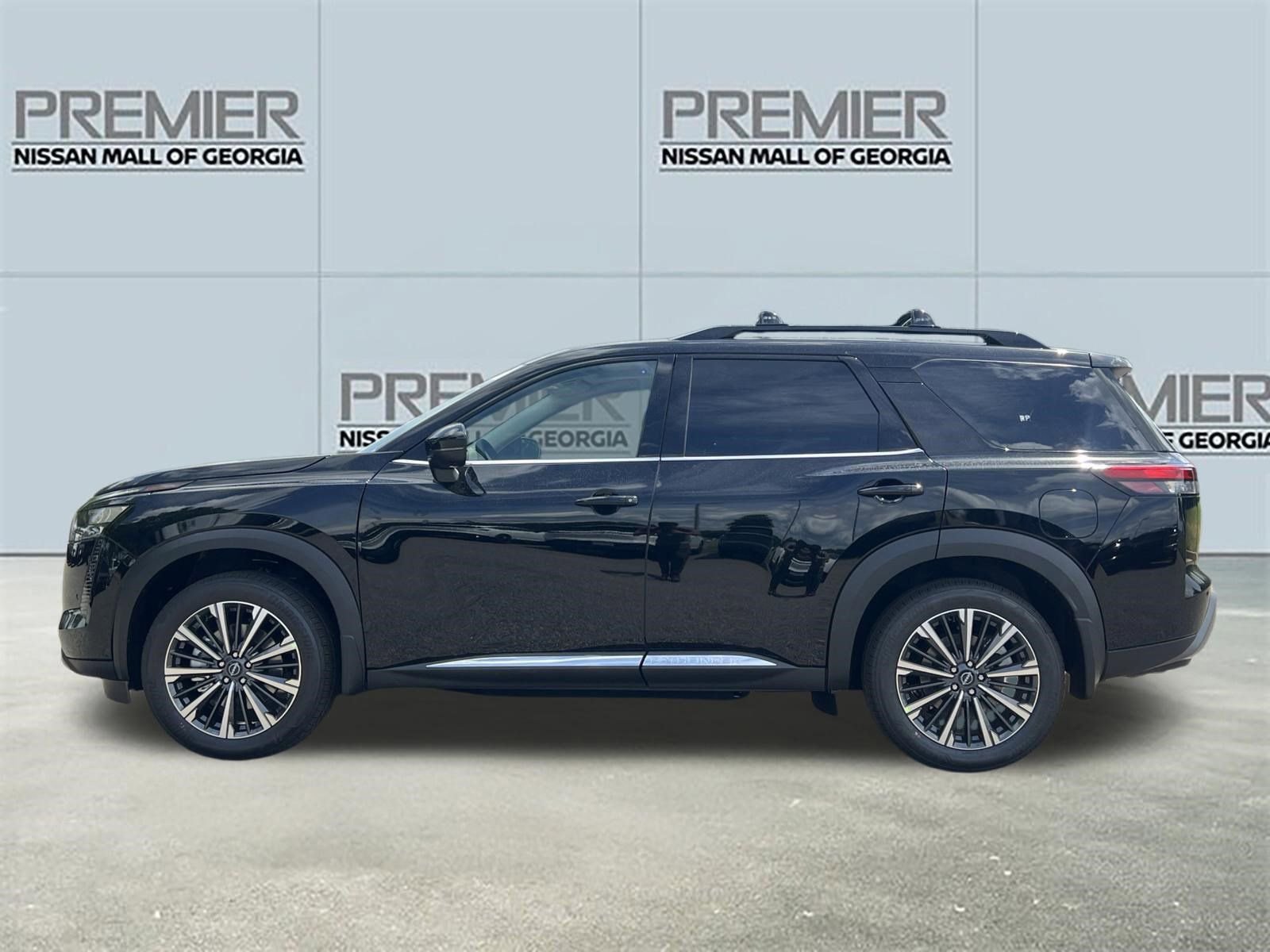 New 2026 Nissan Pathfinder Platinum FWD image 23