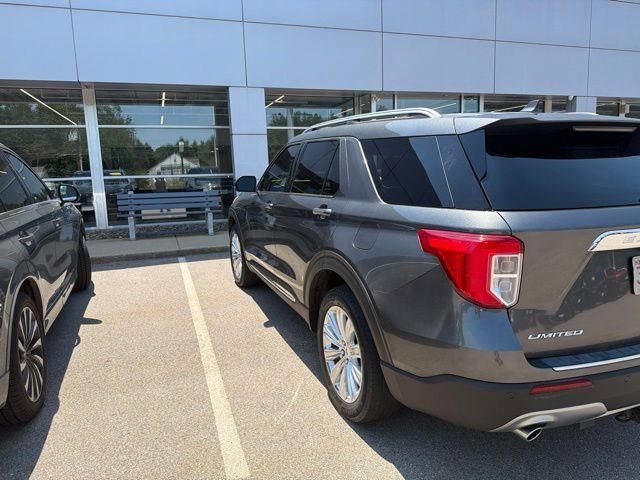 Used 2020 Ford Explorer Limited AWD/4WD image 3