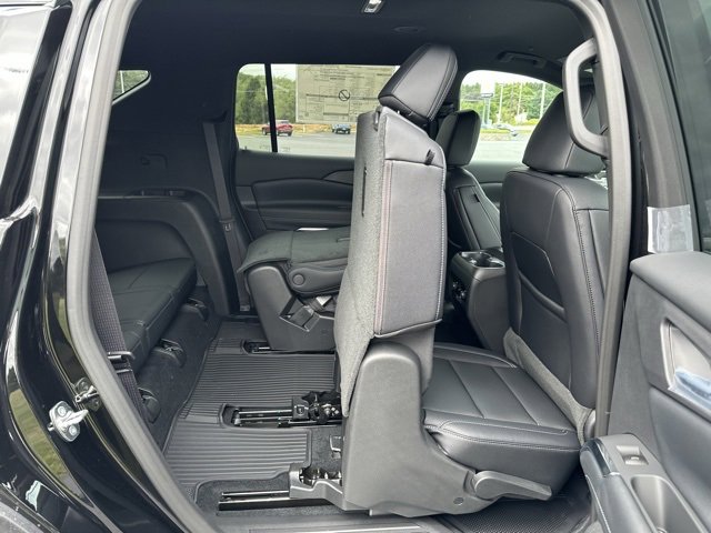 New 2026 Chevrolet Traverse LT w/ LPO, Floor Liner Package image 26