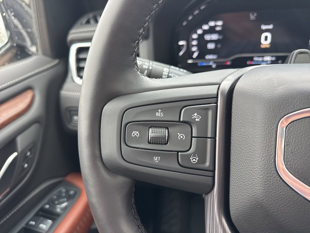 Used 2024 GMC Yukon XL Denali Ultimate w/ LPO, Illumination Package image 22