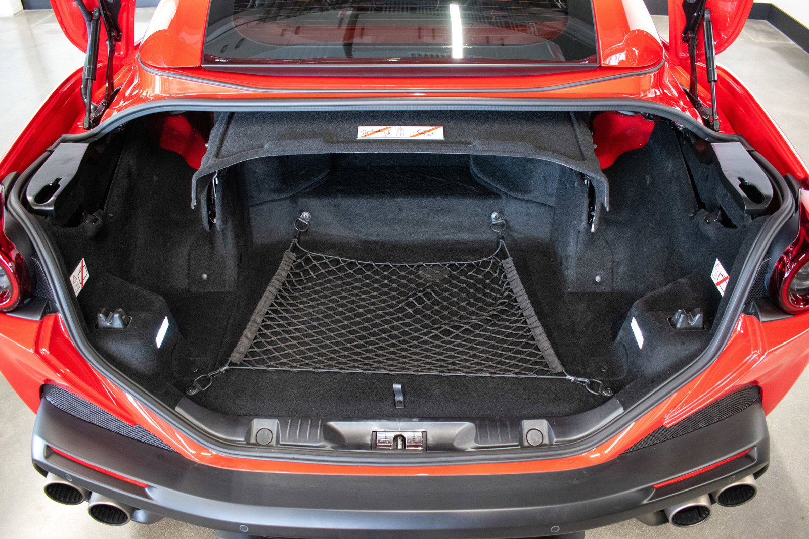 Used 2020 Ferrari Portofino RWD image 20