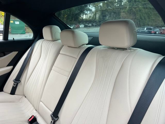 Used 2018 Mercedes-Benz E 400 4MATIC Sedan image 21