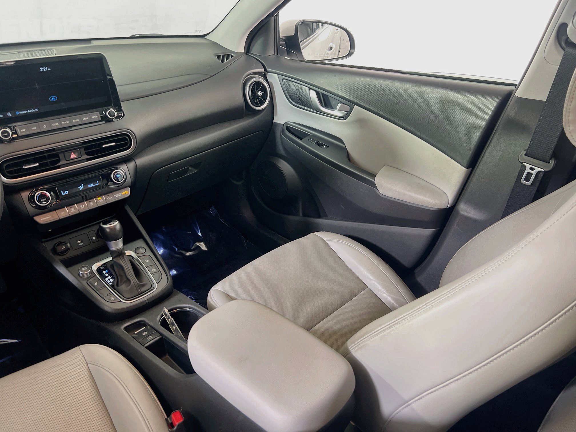 Used 2023 Hyundai Kona Limited AWD/4WD image 25