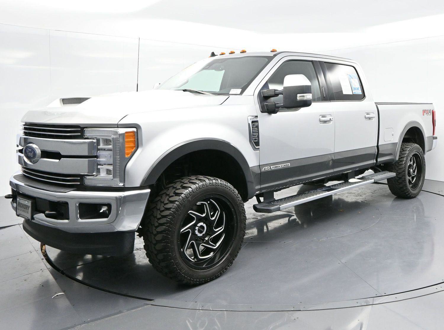 Used 2019 Ford F250 Lariat w/ Lariat Ultimate Package image 3