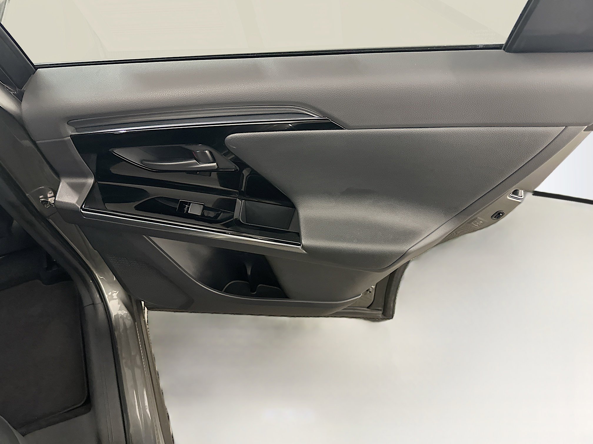 Used 2023 Subaru Solterra AWD image 31