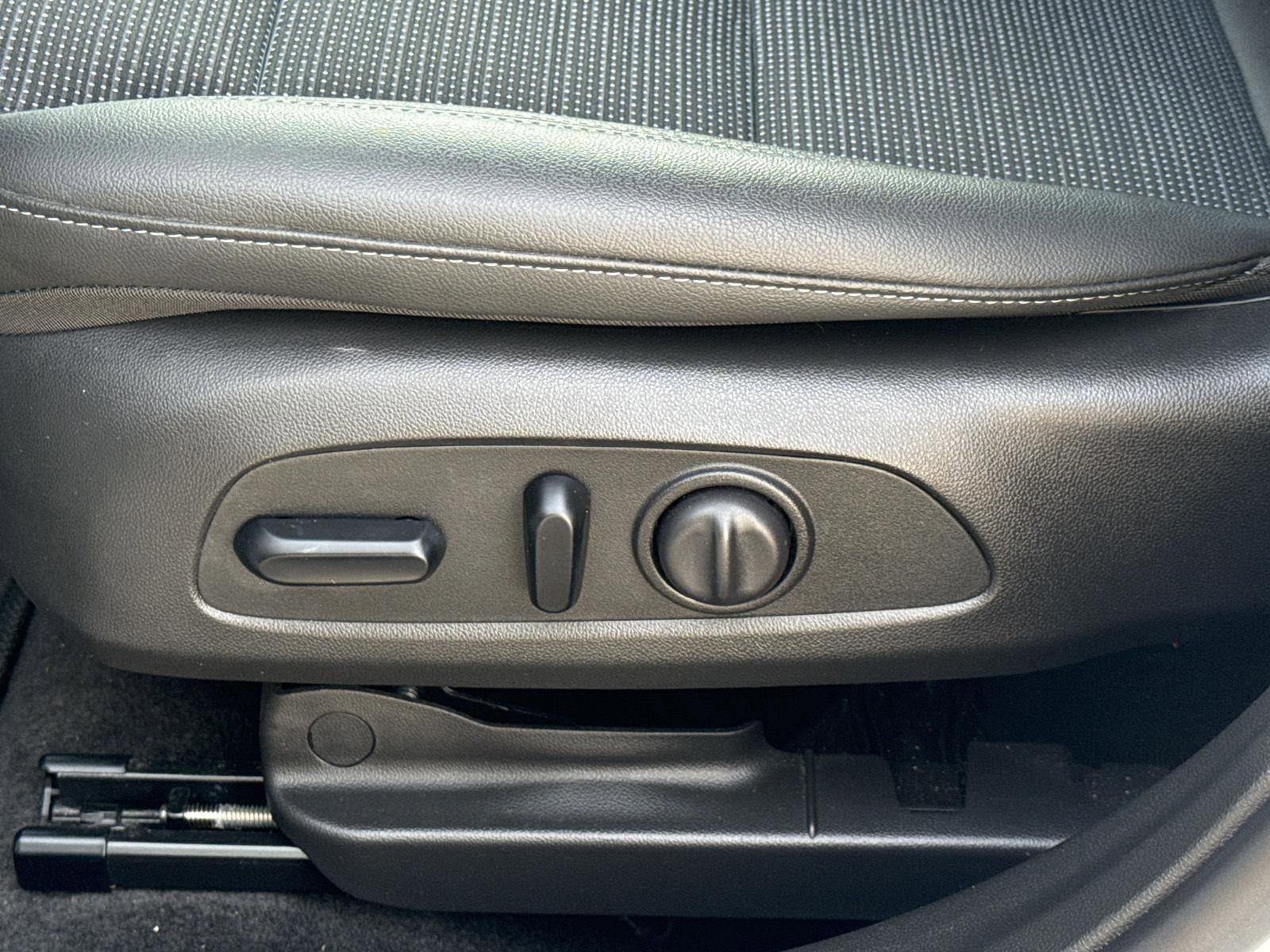 Used 2024 Buick Envista Preferred w/ Convenience I Package image 17