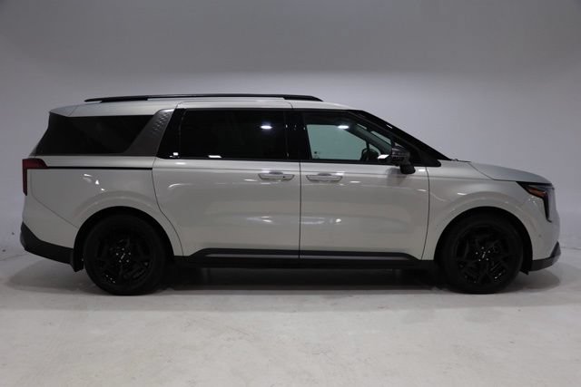 Used 2025 Kia Carnival SX Prestige FWD image 9