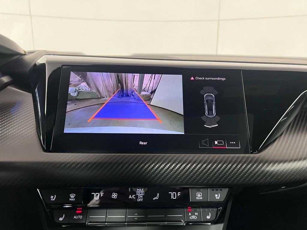 Used 2023 Audi e-tron GT Premium Plus image 31