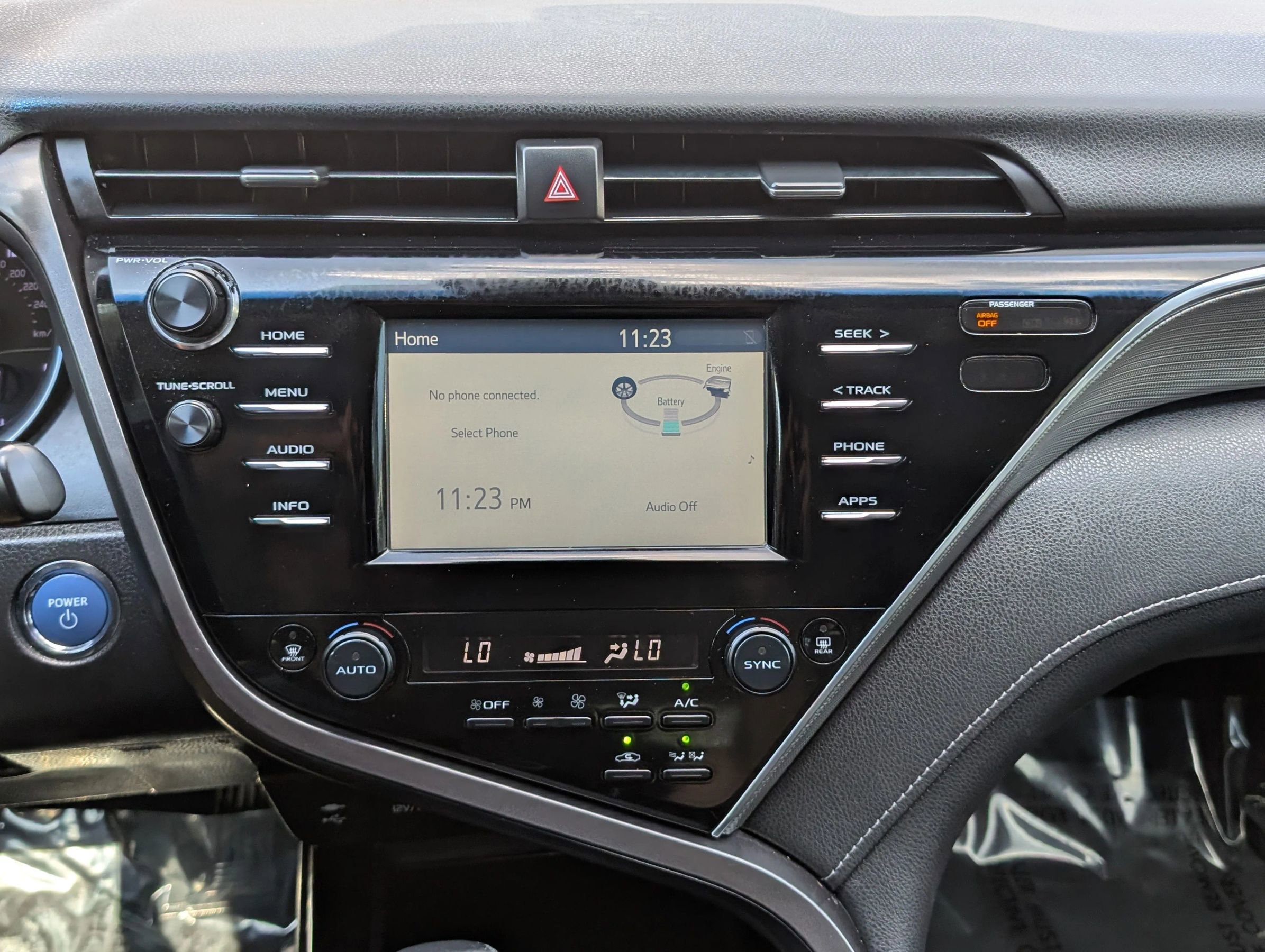 Used 2018 Toyota Camry SE FWD image 24
