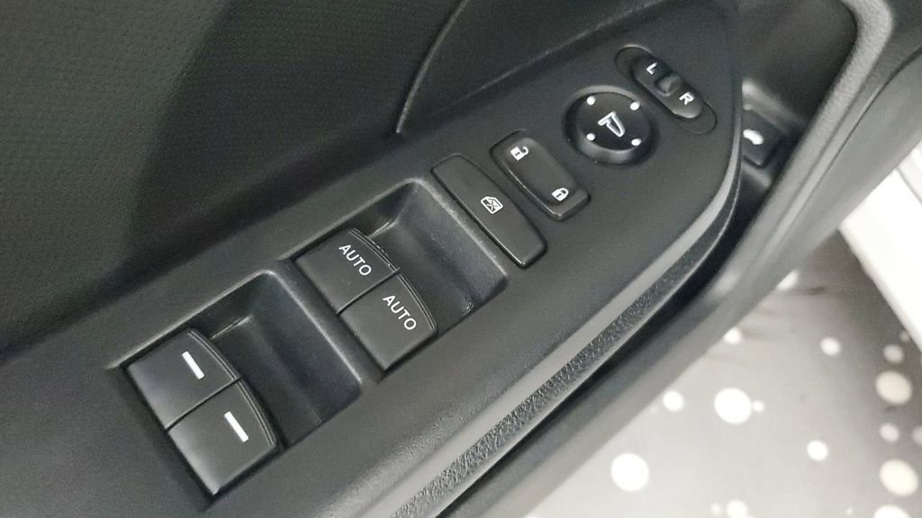 Used 2019 Honda Civic Sport image 21