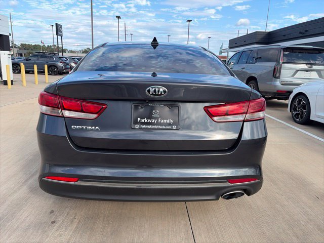Used 2017 Kia Optima LX w/ Option Group 014 FWD image 4