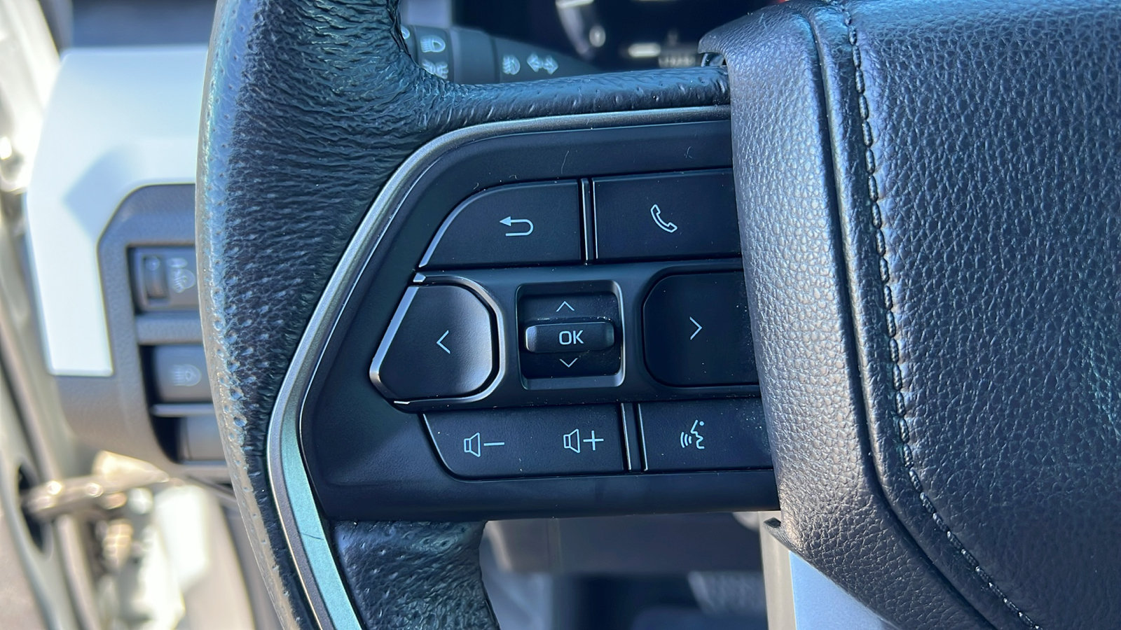 Used 2024 Toyota Tacoma TRD Off-Road AWD/4WD image 24