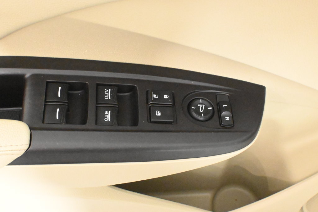 Used 2018 Acura RDX w/ Technology Package AWD/4WD image 27