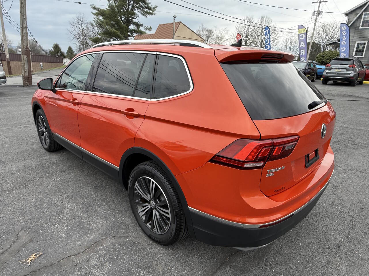 Used 2018 Volkswagen Tiguan SEL image 4
