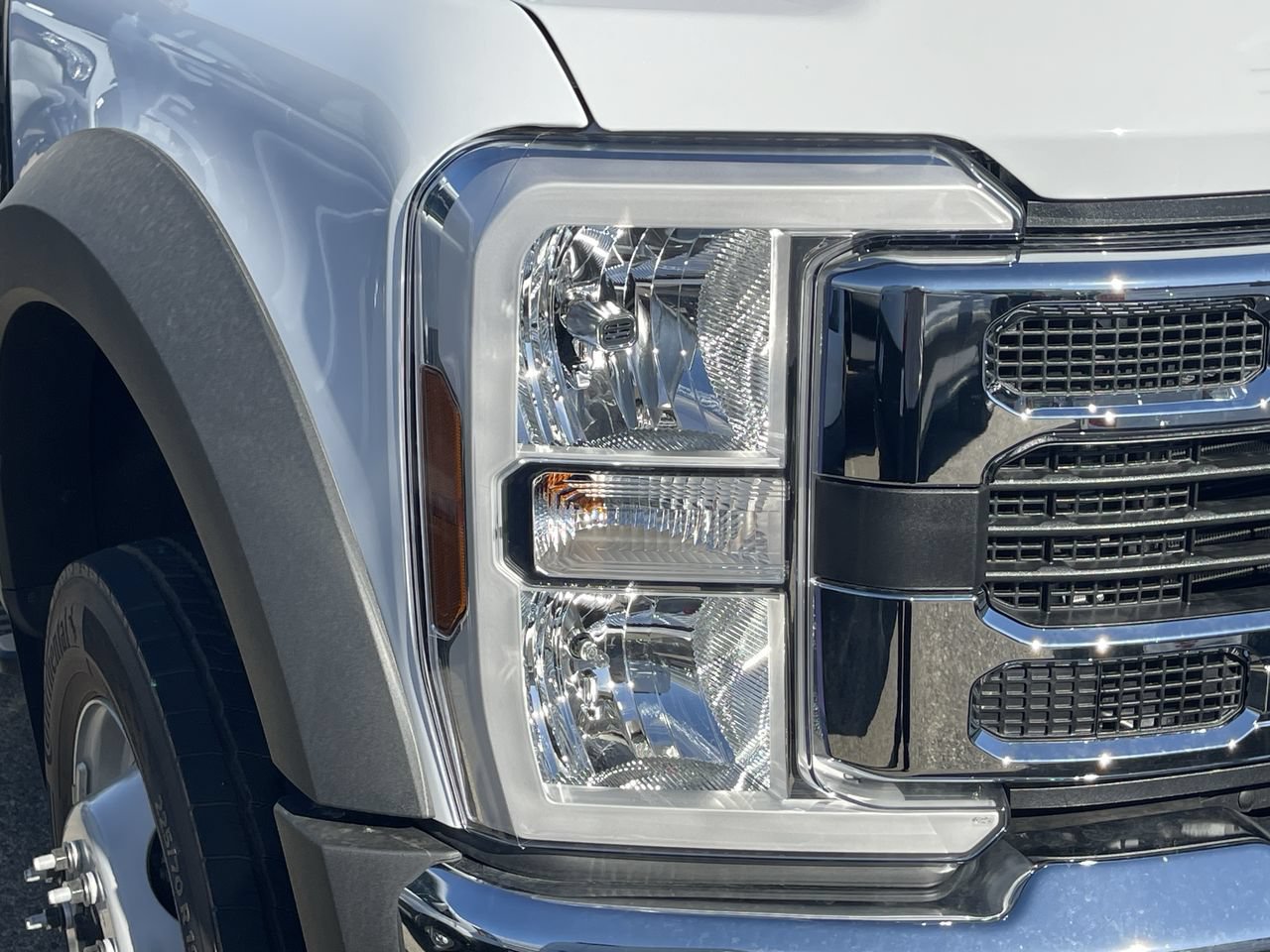 New 2026 Ford F550 2WD SuperCab Super Duty image 7