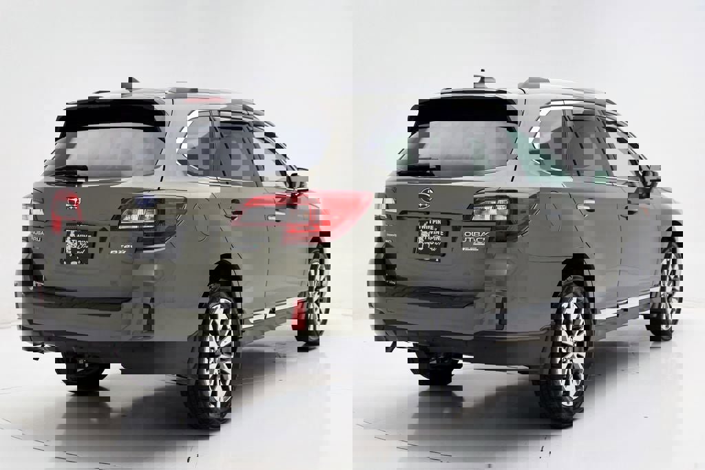 Used 2017 Subaru Outback 2.5i Touring w/ Popular Package #5A image 9