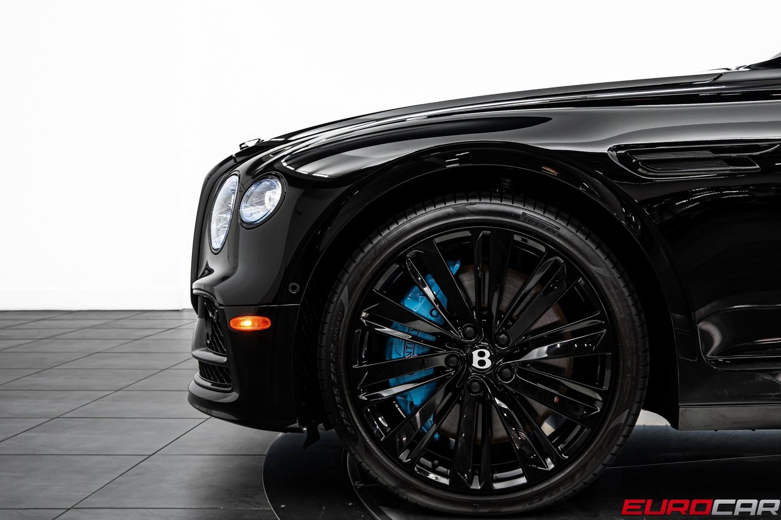 Used 2024 Bentley Flying Spur W12 image 13