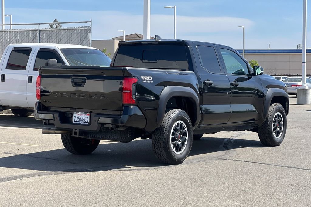 Certified 2025 Toyota Tacoma TRD Off-Road w/ TRD Off Road Upgrade Package image 5
