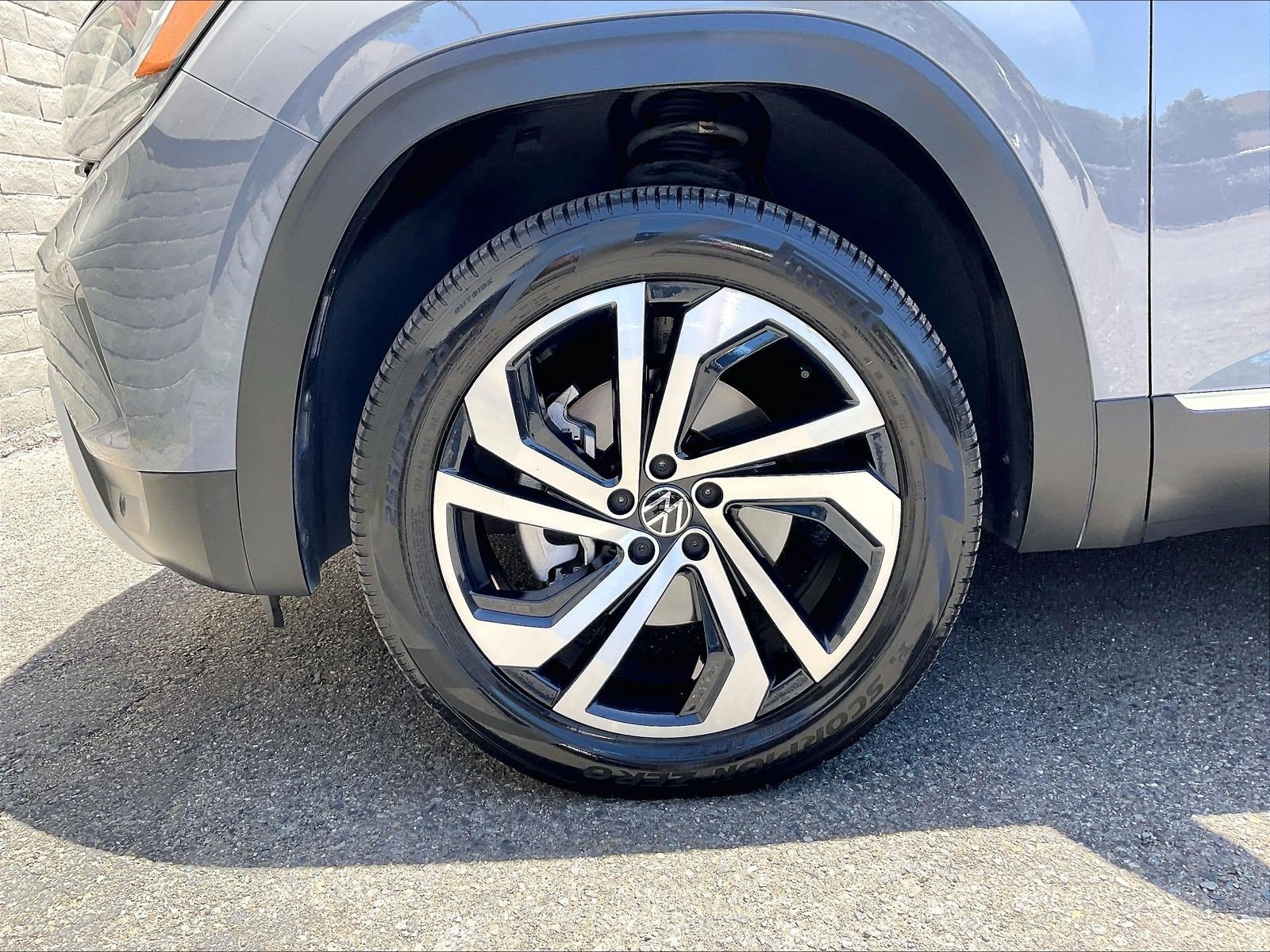 Certified 2023 Volkswagen Atlas Cross Sport SEL AWD/4WD image 8