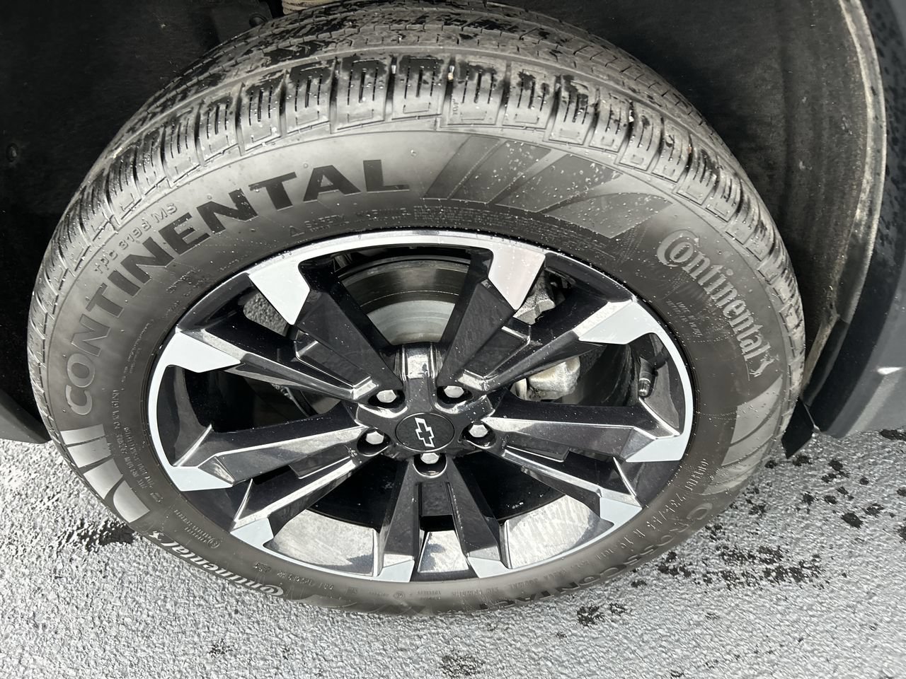 Used 2026 Chevrolet Equinox RS AWD/4WD image 9