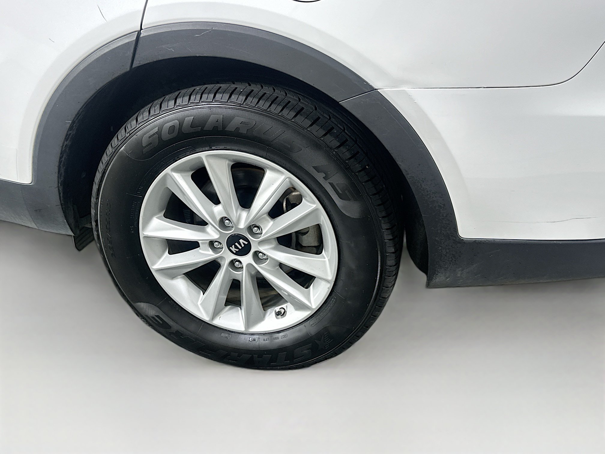 Used 2019 Kia Sorento L FWD image 11