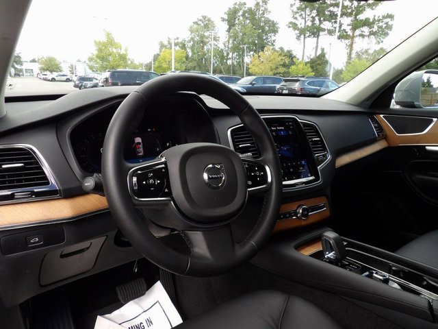 Certified 2024 Volvo XC90 B6 Plus w/ Protection Package Premier image 8