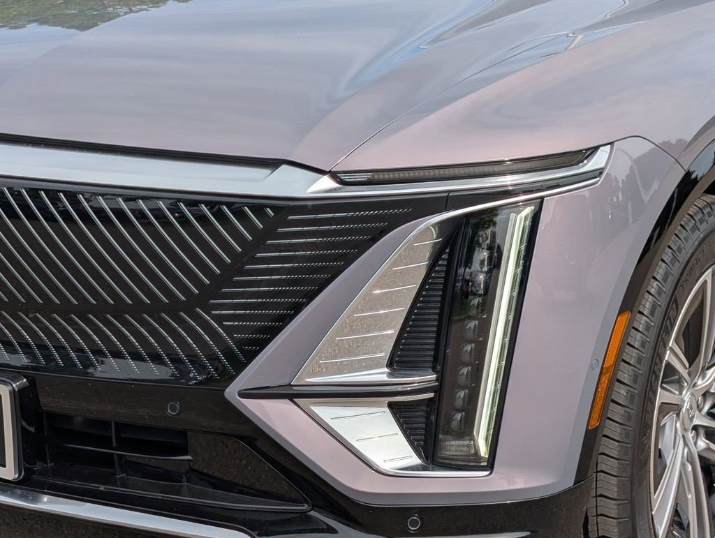 Certified 2026 Cadillac Lyriq Premium Luxury AWD/4WD image 9