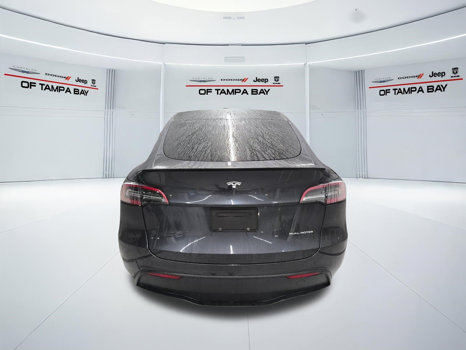 Used 2024 Tesla Model Y Long Range AWD/4WD image 5