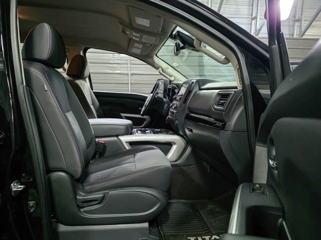 Used 2023 Nissan Titan SV w/ SV Convenience Package image 15