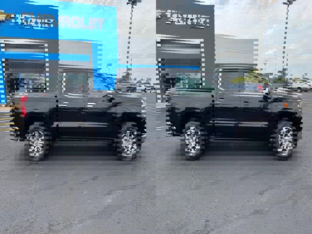 New 2026 Chevrolet Silverado 1500 LTZ image 2