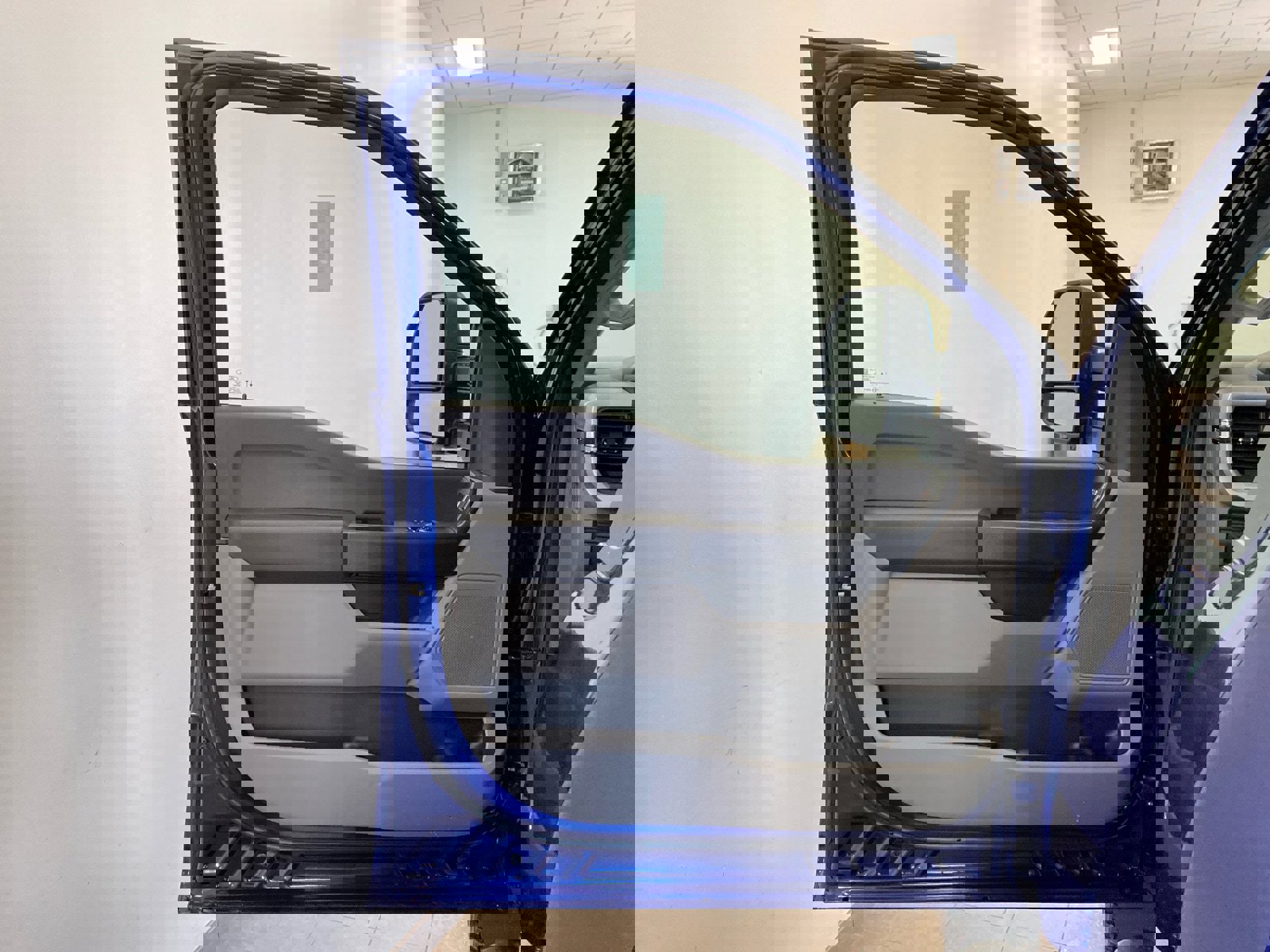 New 2026 Ford F550 4x4 Regular Cab Super Duty image 9