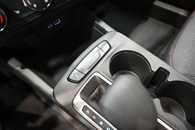 New 2026 Chevrolet Trax RS w/ Sunroof Package FWD image 19