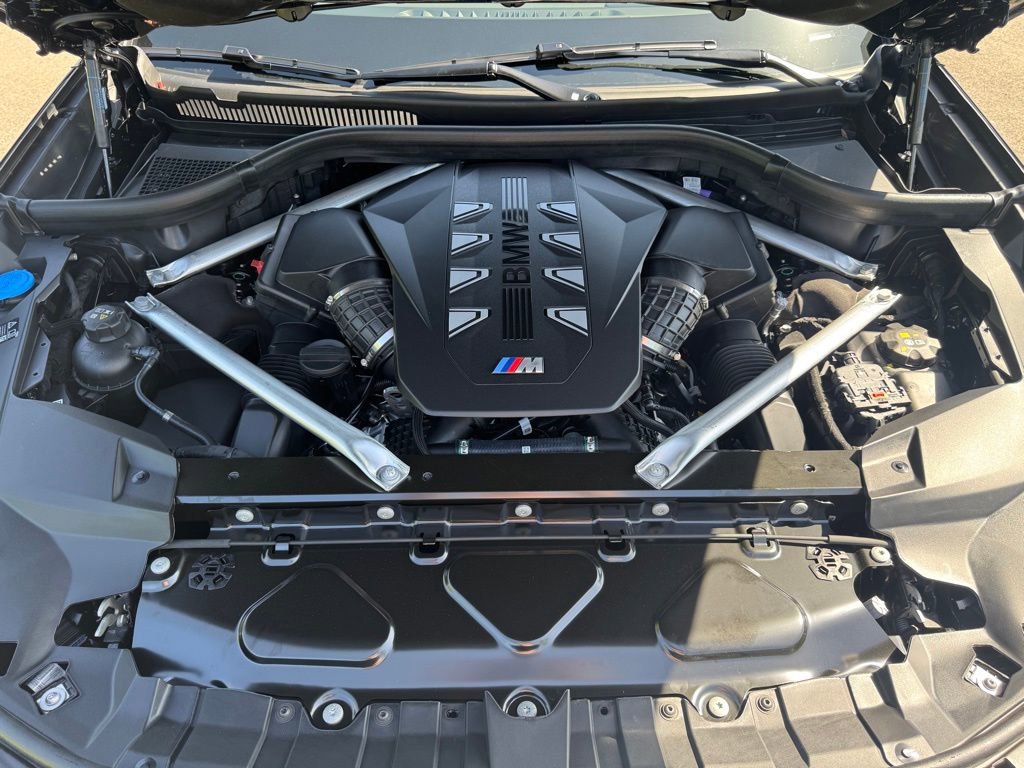 Used 2026 BMW X7 M60i w/ Climate Comfort Package image 34