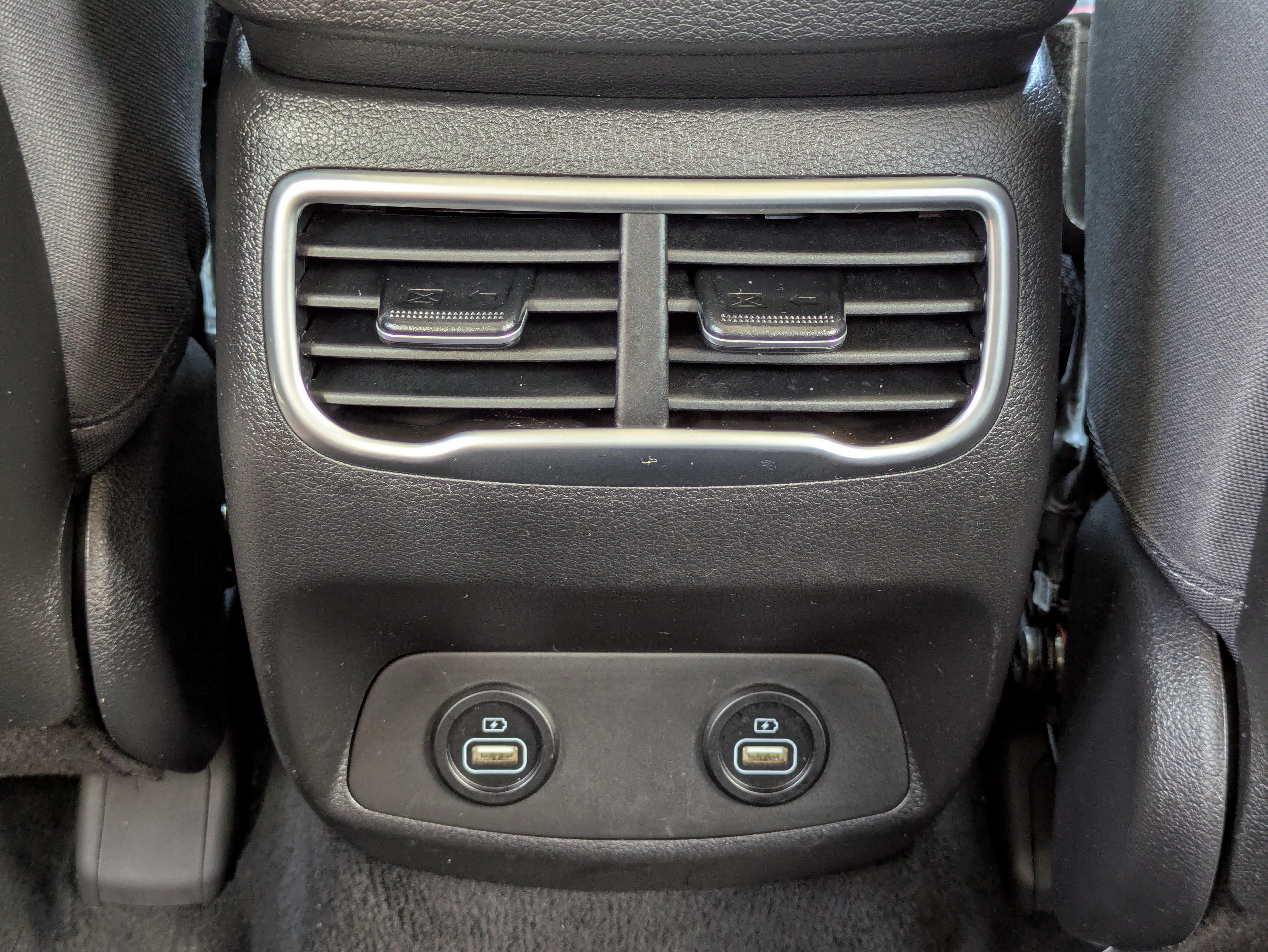 Used 2023 Hyundai Santa Fe SE FWD image 31