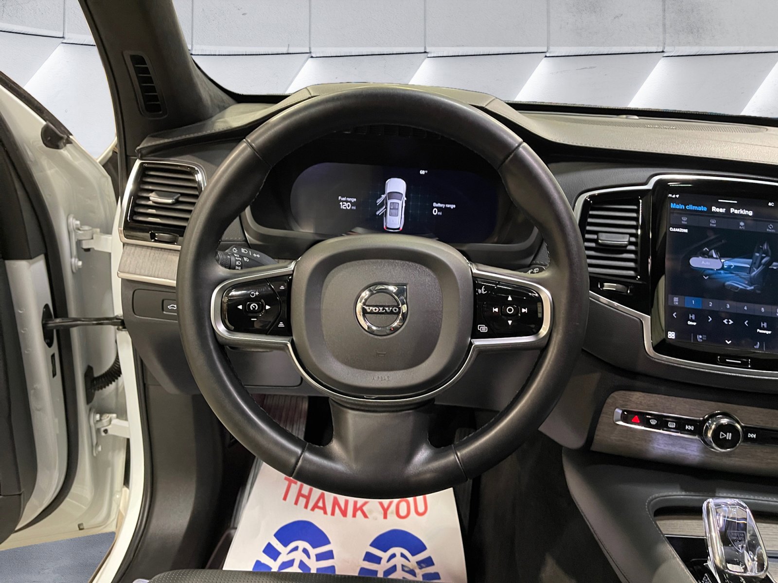 Used 2024 Volvo XC90 T8 Ultimate image 13