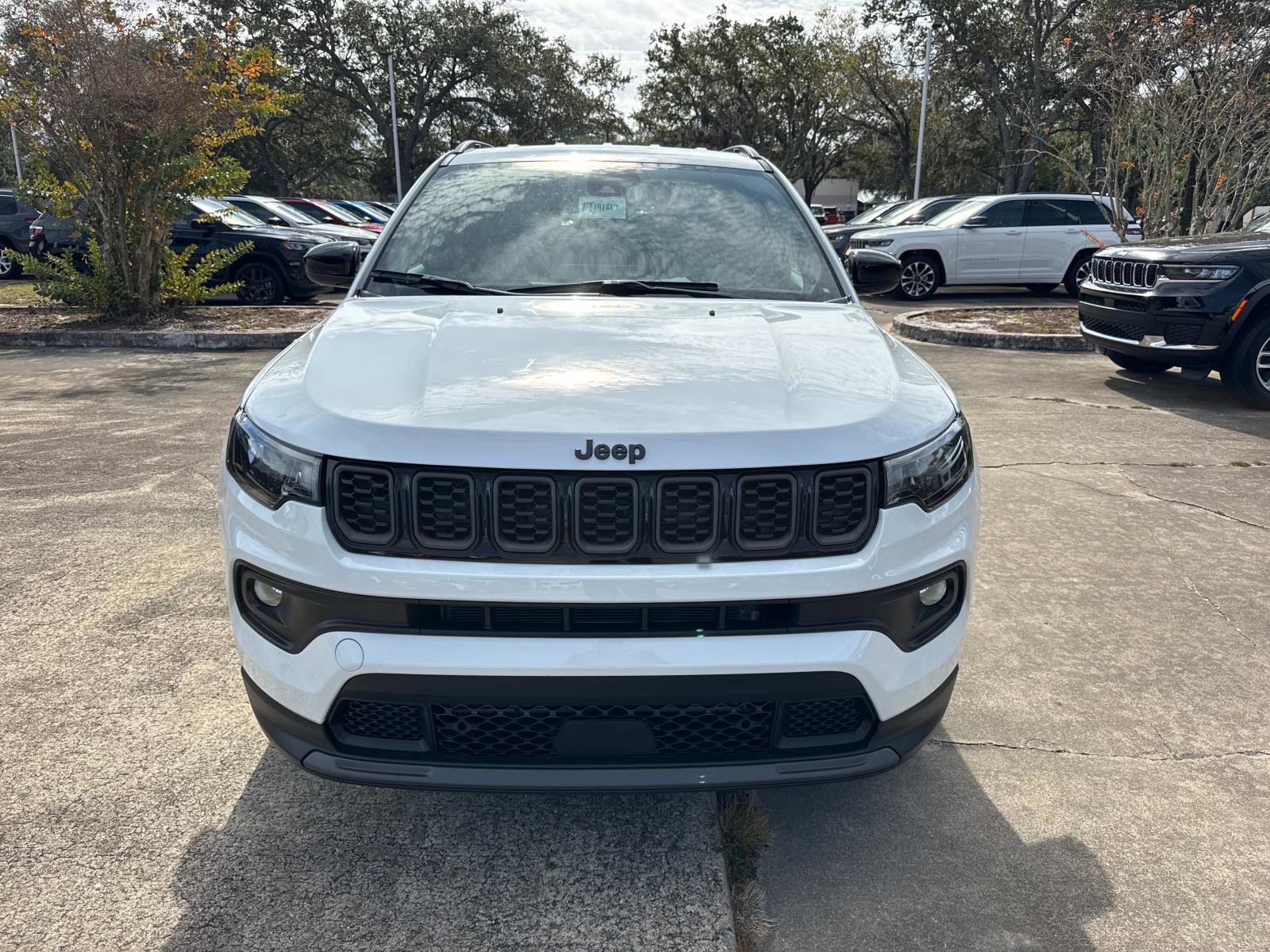 New 2026 Jeep Compass Latitude image 8