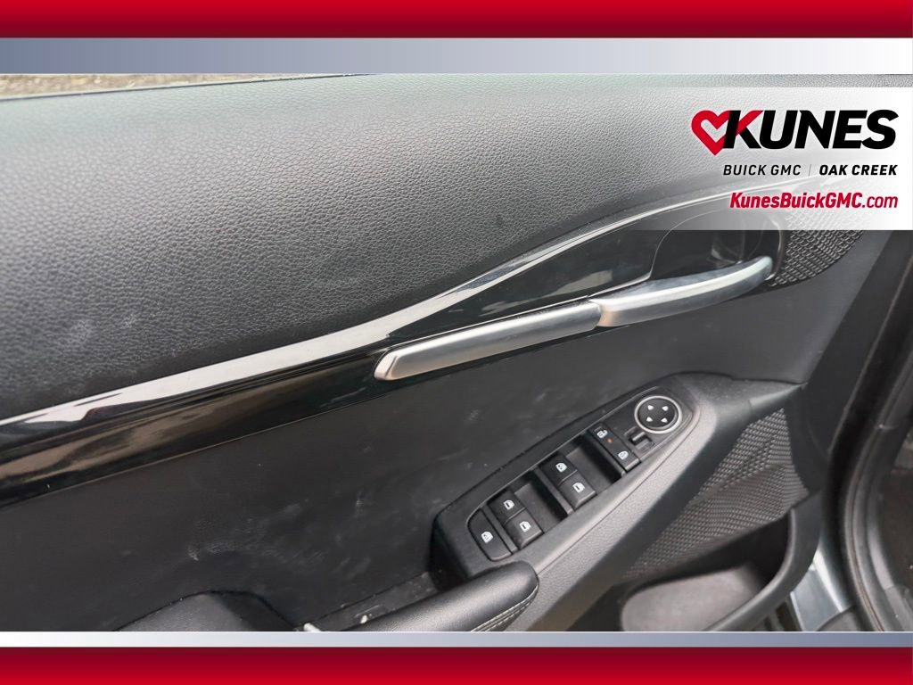 Used 2025 Kia Seltos S image 10