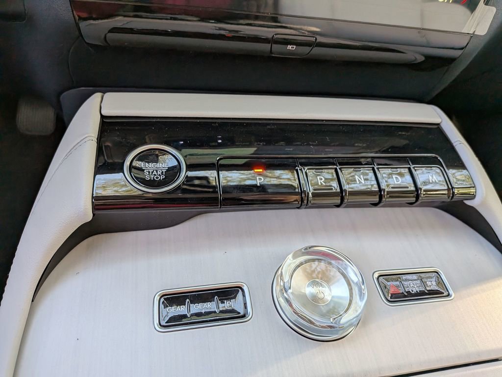 New 2026 Lincoln Navigator L Reserve w/ Jet Appearance Package image 9