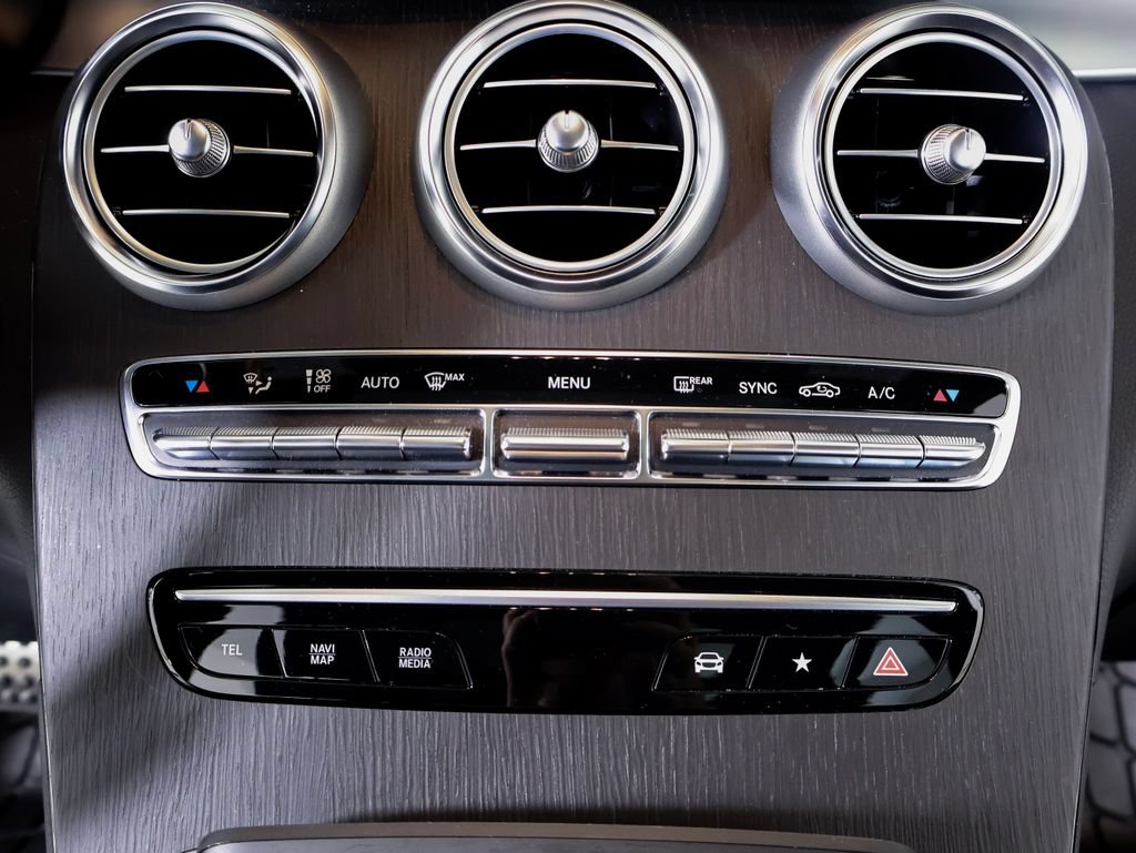 Used 2022 Mercedes-Benz GLC 300 4MATIC image 15