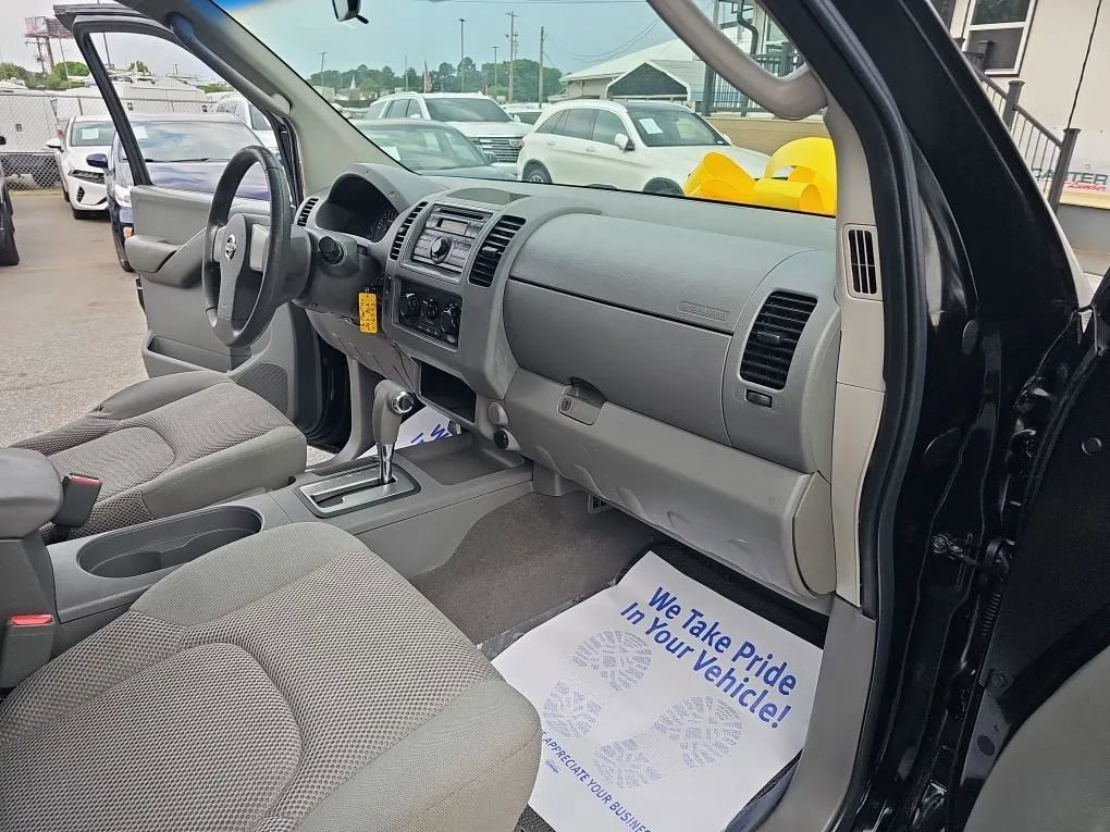 Used 2008 Nissan Frontier SE w/ Tow Hitch Pkg RWD image 16