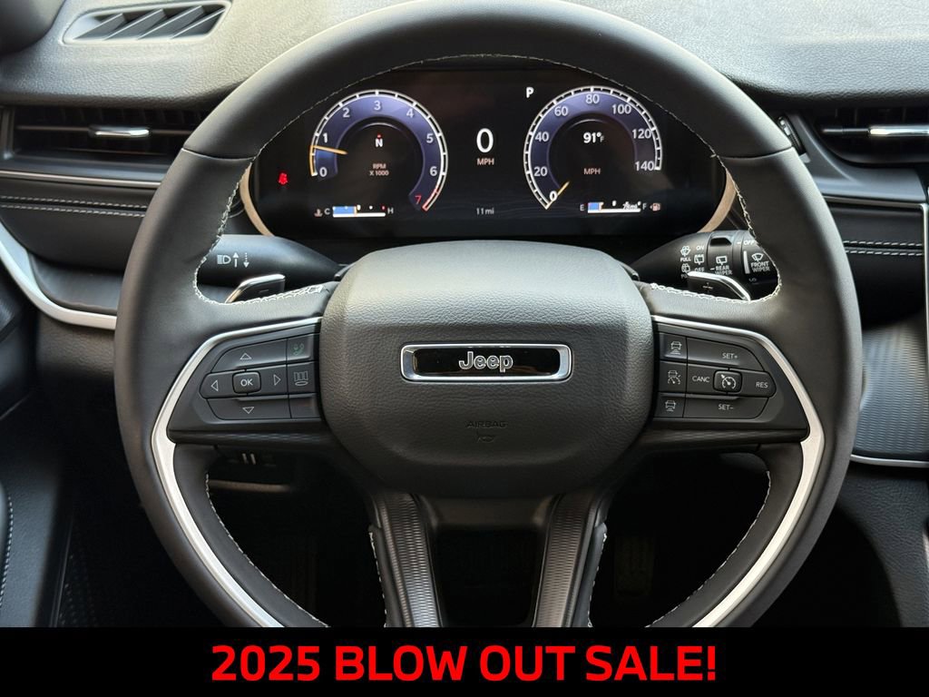 New 2025 Jeep Grand Cherokee L Altitude image 12